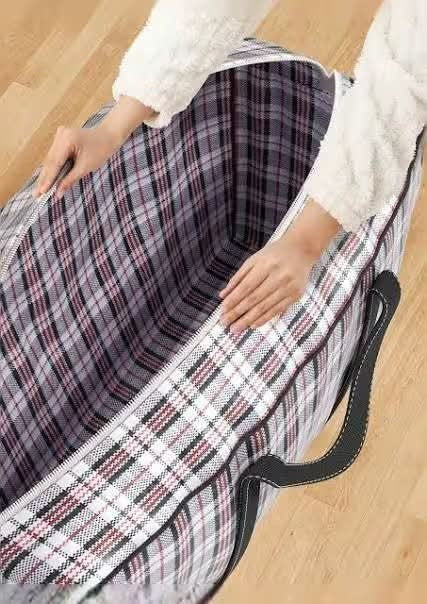 Heavy Duty Plaid Storage Bag Extra Large Moving Tote Zippered Laundry Organizer