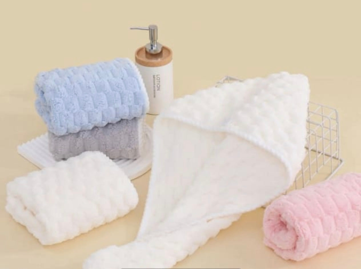 Cloud-Soft Microfiber Hair Towel Wrap – Super Absorbent Fast-Drying Turban