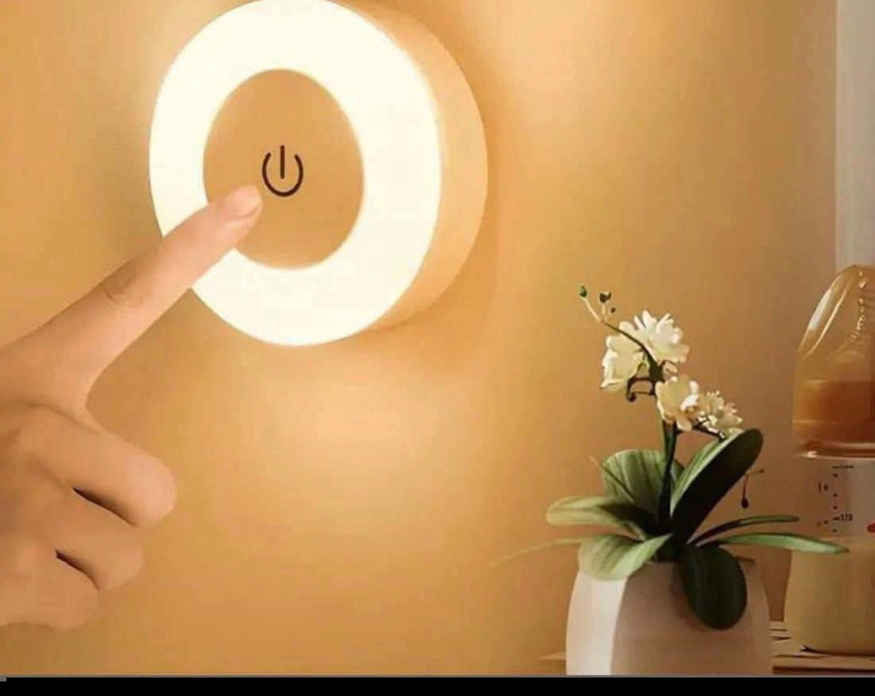 Smart LED Touch Night Light – Rechargeable Dimmable Bedside Lamp